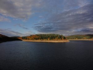lake-in-autumn