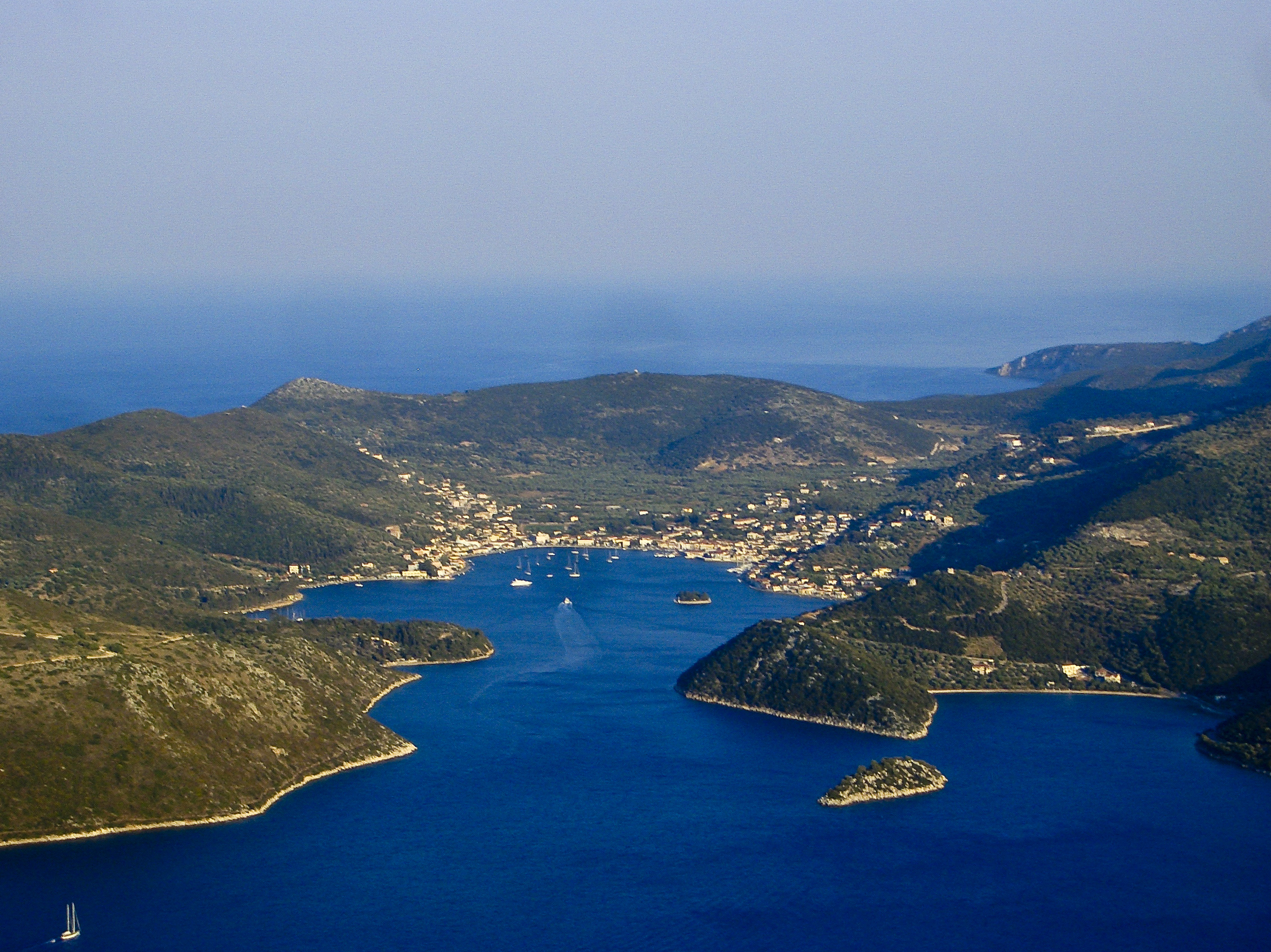 L’ITACA D’ULISSES FOGUÈT PAS UNA ILLA MAS UNA PENINSULA